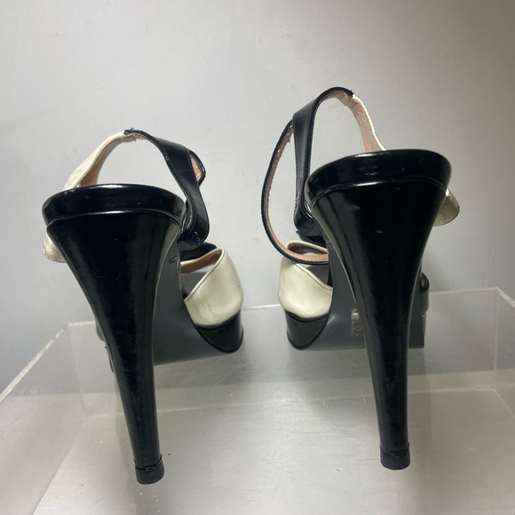 Love Moschino / shoes / Love moschino peep toe heart sz 36 - Picture 11 of 16